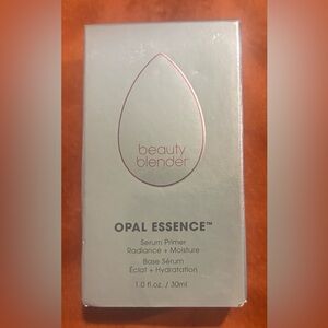 ***SOLD to Whitney in bundle **** Beautyblender Golden Hour Serum